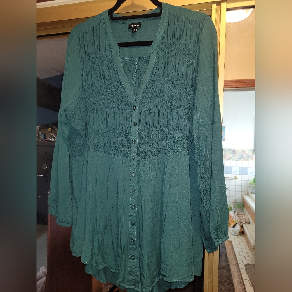 Torrid Size 1 Smocked Blouse